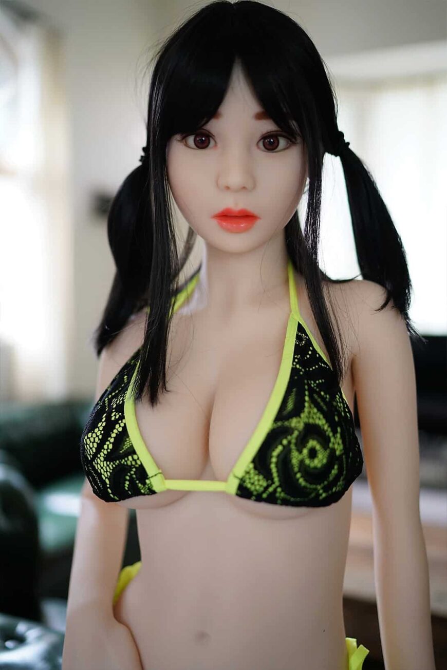 Sex-dolls-from-Dirty-Knights-Sex-Dolls-AI-Doll-Posing-in-Green-bathing-suit-and-nude-1 (6)